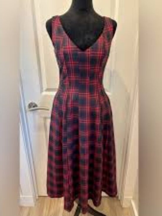 Avec Les Filles Dresses & Skirts - NWT Avec Les Filles Black and Red Plaid Midi Dress